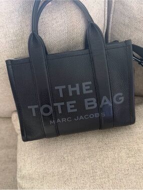 Marc Jacobs Black Pebbled Leather Small “The Tote Bag• Reg. $398•